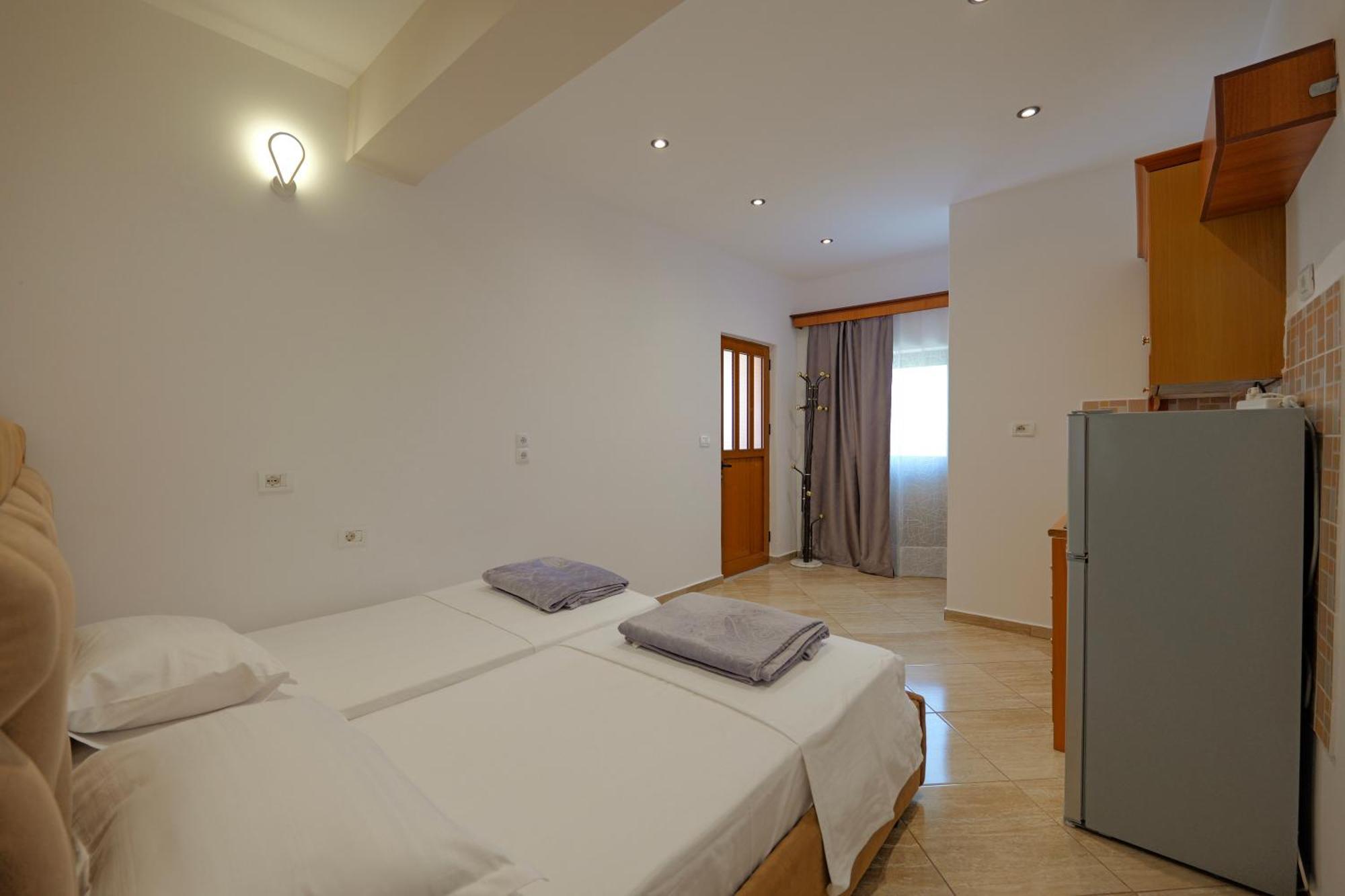 Hotel En Ad Ksamil Exterior foto