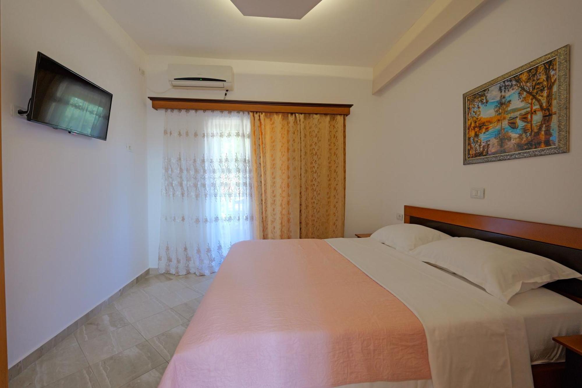 Hotel En Ad Ksamil Exterior foto