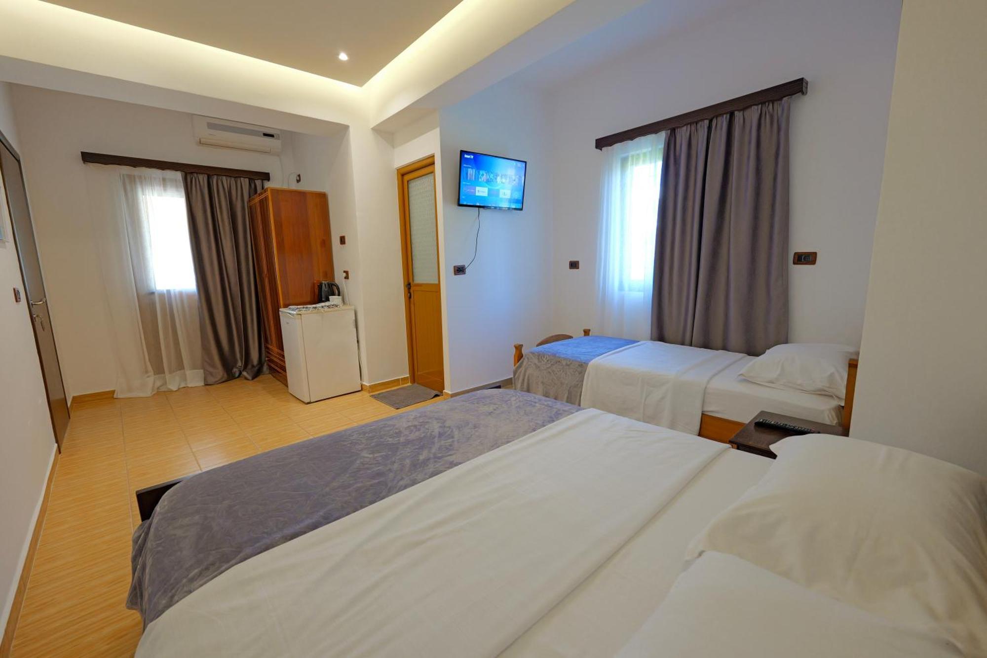 Hotel En Ad Ksamil Exterior foto