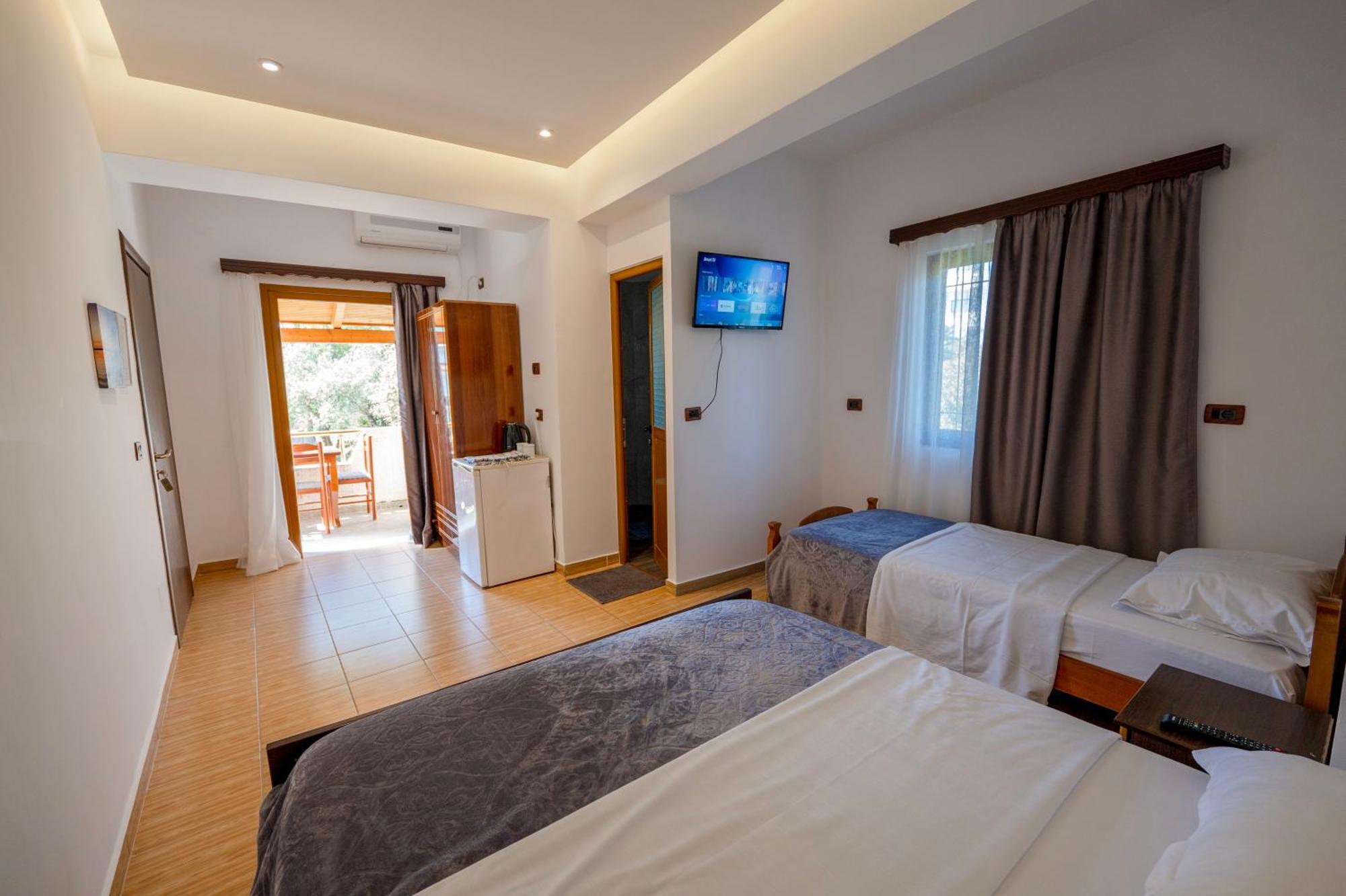 Hotel En Ad Ksamil Exterior foto