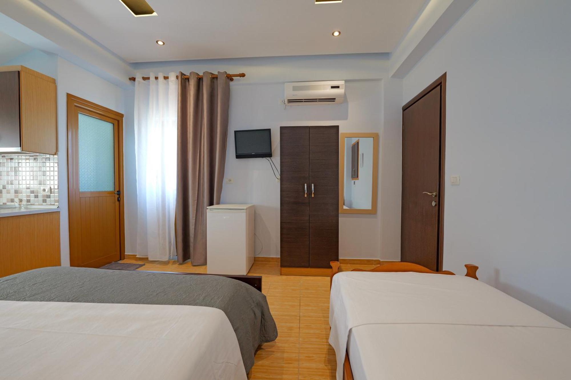 Hotel En Ad Ksamil Exterior foto